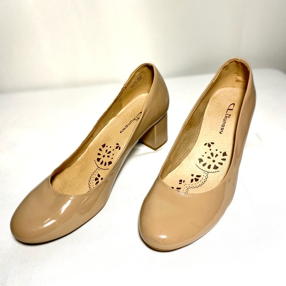 CL by Laundry Leather Heels Closed Toe Chunky Block Mid Heel Pump Office Work - Picture 7 of 12